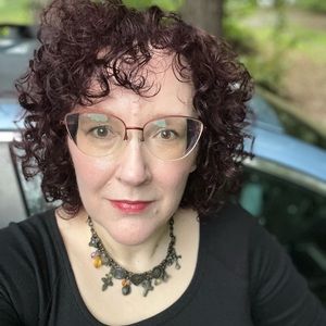 Meet your Posher, Angela